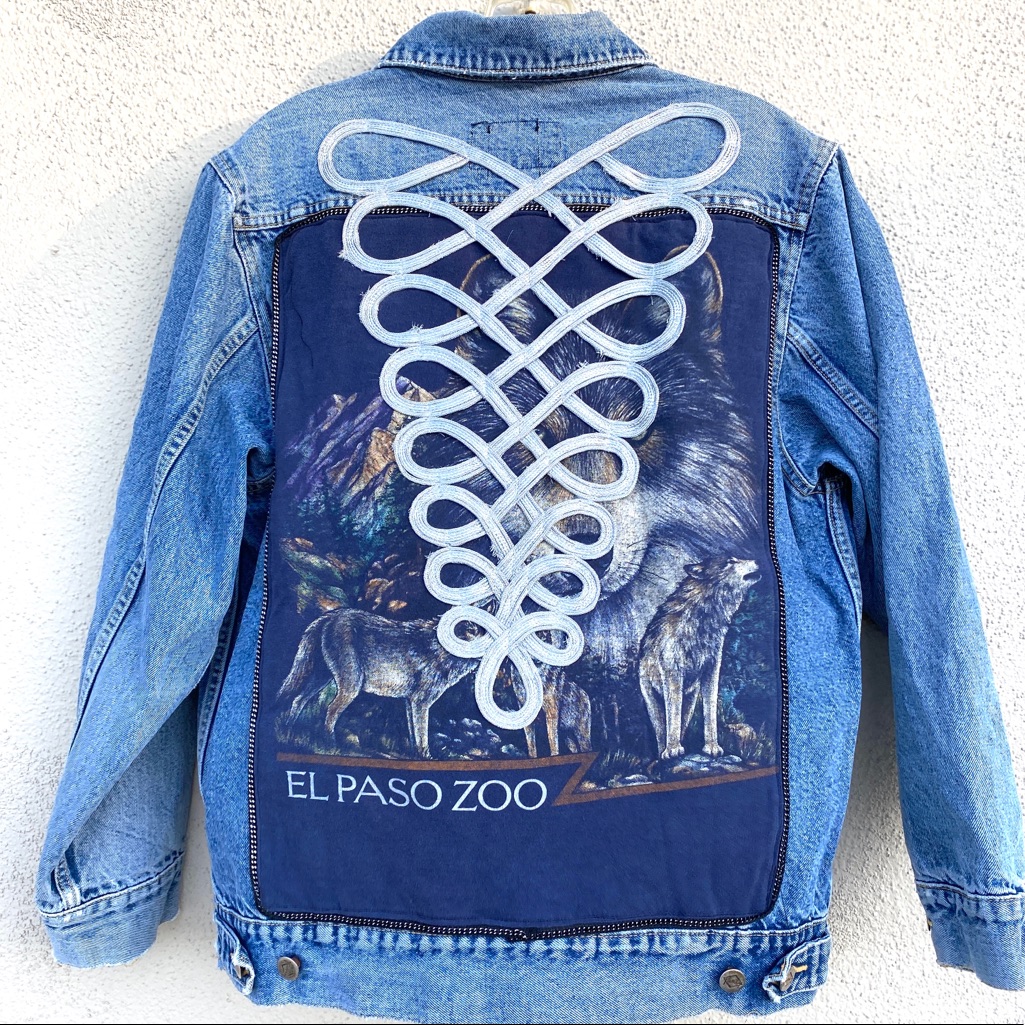 Vintage Denim Jean Jacket Wolf Print Pockets Oversized Graphic Print Image Blue